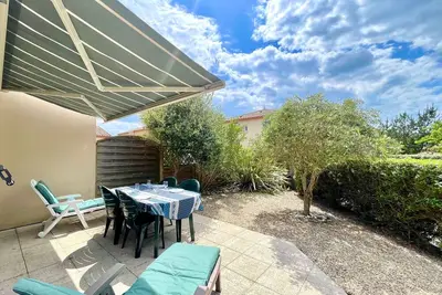 Image de Maison T3 à 150 m de la plage avec piscine collective, parking et WiFi