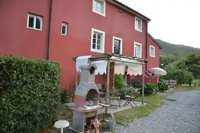 Lovely apartment in farmhouse near Lucca and the sea