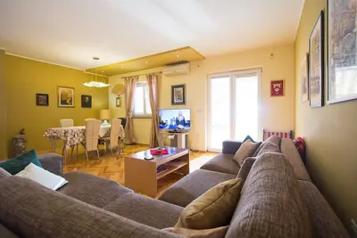 Image de Comfortable and modern apartment with two bedrooms, top location, close to the beach and the center of Porec