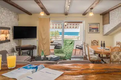 Image de New and modern stylish apartment with 3 bedrooms in one of the best locations in Porec, close to the beach and with sea view