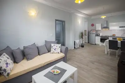 Image de Comfortable new two bedroom apartment near Porec, with private terrace and garden