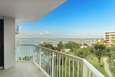 Image de Destin West Heron 505 ~ 3br/2. 5ba ~ Bay Views ~ Overlooking the Lazy River