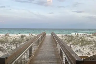 Image de Beautiful Destin Villa in Private Gated Resort Community