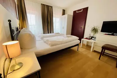 Image de Double room bar, directly on the Alter Strom