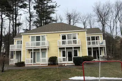 Image de 3 Bedroom 2 1/2 bath 2 blocks from Long Sands Beach.
