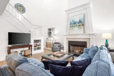 Image de Newly Renovated Townhome in Destin Steps to Beach