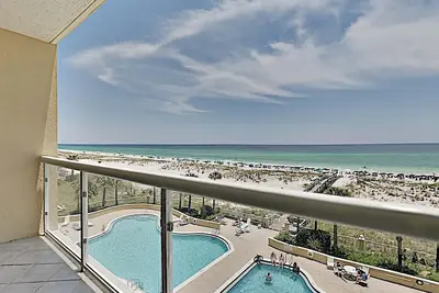 Image de Gorgeous Pensacola Beach Condo - Gulf Front View & Community Amenities Included!