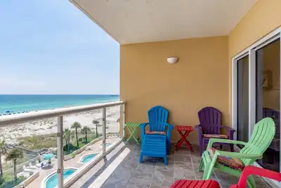Image de Large Beachfront Condo in Pensacola. Stunning Views, Space for Everyone