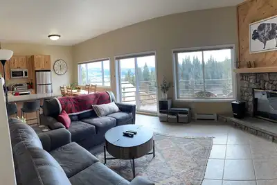 Image de Mountain Views, Adjacent to White River National Forest, Renovated Ski Condo