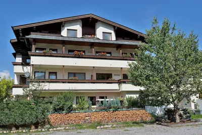 Image de \" Apartmenthaus Zentral 2er App \" près de la station de ski avec vue montagne, Wi-Fi.
