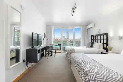 Image de Marina Studio | located at the Condado Lagoon Villas building in Condado