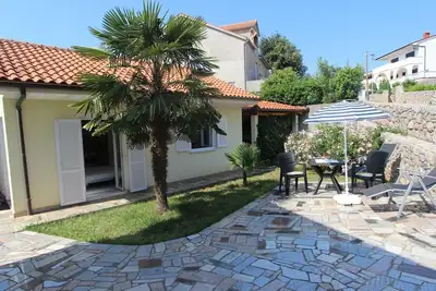 Image de Bungalow Grahovac in Malinska on the island of Krk.
