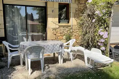 Image de Gite Ensoleillé 30m2 dans Parc Arboré à Sarlat avec parking privé