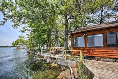 Image de Private Island with Land Access by RedAwning