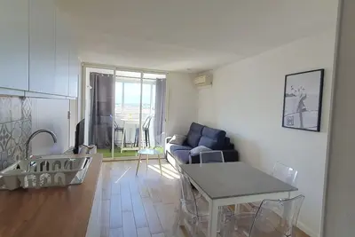 Image de Nice renovated 2 rooms with parking classified 1 star