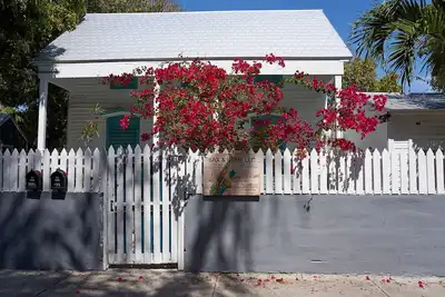 Image de Quiet Conch House in Historic District