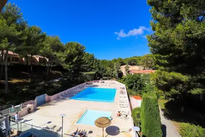 Image de Var location appartement terrasse piscine plage