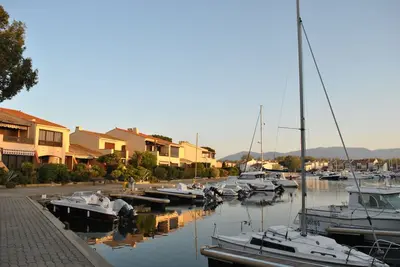 Image de Appartement au cœur de la Marina vue sur le petit port
