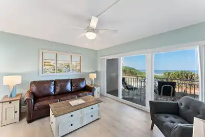 Image de Right on the Beach ☀️ – Family & Pet Friendly with Gorgeous Oceanfront Views!