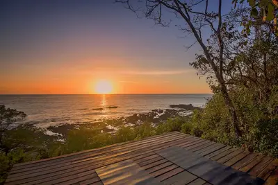 Image de Cocobolo Beach House. Ocean View. Beach Front. Private Community