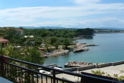 Image de Appartement de vacances Malinska pour 1 - 6 personnes avec 3 chambres à coucher - Appartement de vac