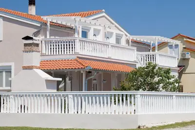 Image de Appartement de vacances Ližnjan pour 1 - 4 personnes avec 2 chambres à coucher - Appartement de vaca