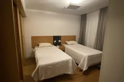 Image de Apto ao Lado Pq. ibirapuera e Av. paulista Duplo 106