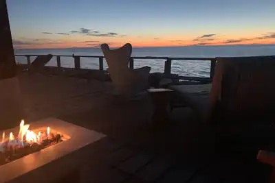 Image de Lake Michigan Cottage - Waterfront on Sunset Bluff (The \"Sage\")