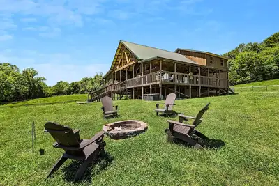 Image de John Thomas Farmhouse ~ secluded valley + creek