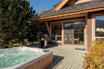 Image de Townhouse End Unit & Rare Pet Friendly at Whistler Resort Bc