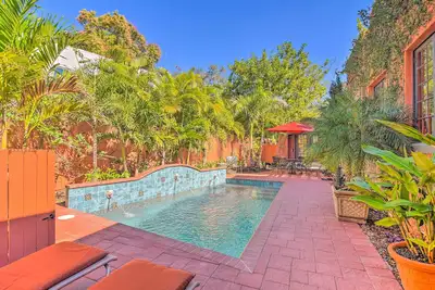 Image de Vibrant Sarasota Studio < 1 Mile from the Beach!