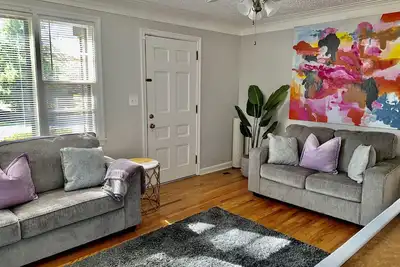 Image de Harmonious and inviting home- 3 bed, 2 bath ranch
