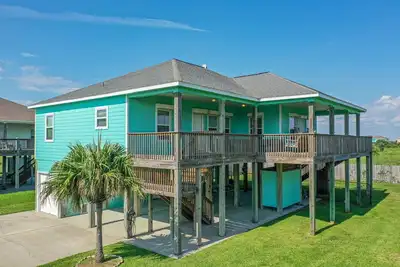 Image de Bolivar Breeze - Great 3 bedroom, Great outdoor space and close to beach! !