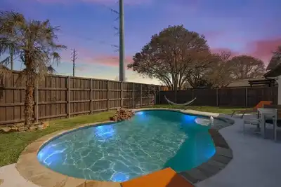 Image de Perfect Getaway Home w Pool, Jacuzzi, Cinema Room