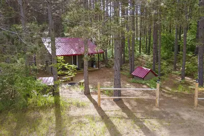 Image de Secluded cabin in a Pine forest, just minutes away from Crystal Mountain