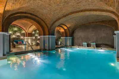 Image de Outstanding 2br Suite with Balcony