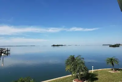 Water View Updated Condo on the causeway to Honeymoon Island