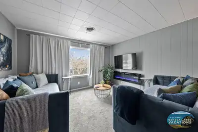 Image de Broad Street Suite 3|Parking for 3 Vehicles |Walkable |Boho Inspired |Full Kitchen |Huge Living Room