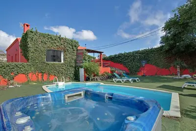 Image de Villa \"La Alpispa\" Ă la campagne avec Piscine, Wi-Fi, Terrasse & Jardin