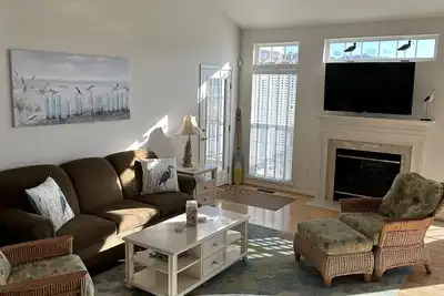 Image de Exceptional Bayview Landing Beach House.