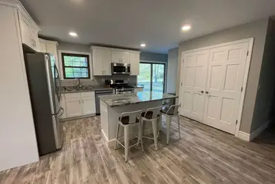 Image de Private 4 Bedroom Home with a hot tub