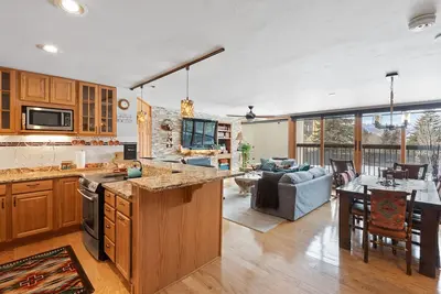 Image de Whispering Pines Lodge