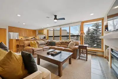 Image de Exclusive Residence with Modern Amenities