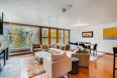 Image de Modern Mountain Oasis