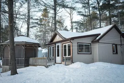 Image de Bon Echo Area Cottage