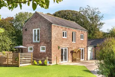 Image de 2 bedroom barn conversion with views to Solway Coast, edge of Lake District