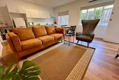 Image de 3 Bed Budget Brisbane Gem With Parking Near Gabba