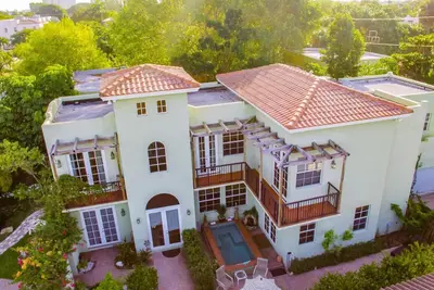 Image de Entire house in historic Flamingo Park, West Palm Beach. Dog friendly. Quiet.