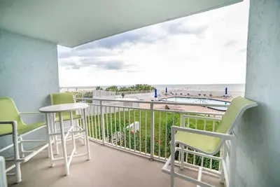 Image de Stunning Oceanfront Condo In Heart of Nsb!