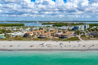 Image de Sunny Side Up 2 bed 2 bath steps to the gulf!